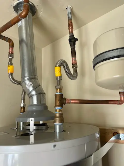 Water heater installation and plumbing repair in Gervais